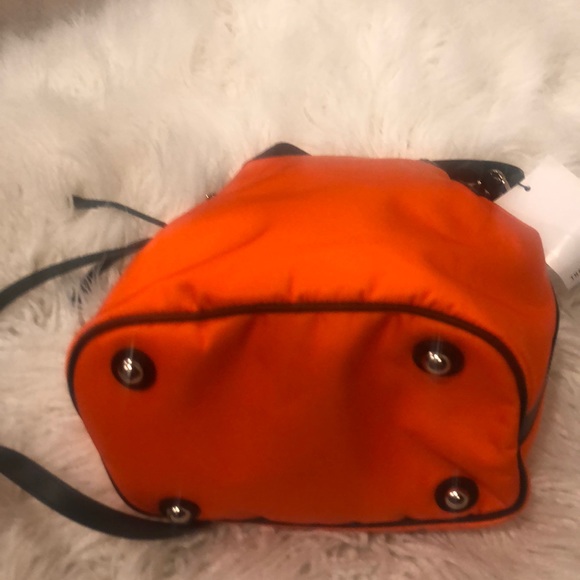 NWT 100 percent authentic MOSCHINO NEON BUCKET BAG - Picture 5 of 8